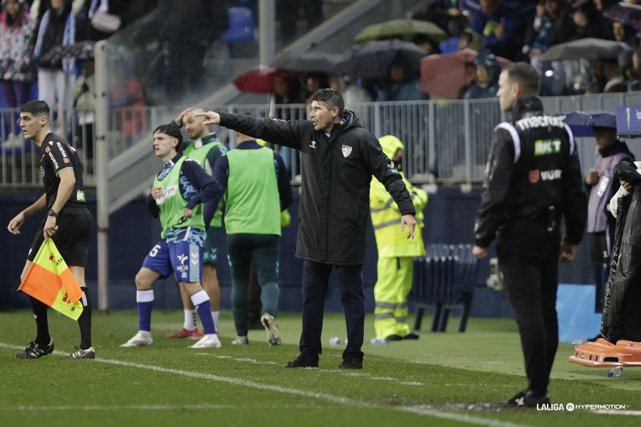 riivas20's tweet image. 6 partidos, 6 semanas, un mes y medio lleva el Málaga ganando

La última vez que el Málaga perdió un partido fue el 17 de noviembre, hace más de dos meses

ES UNA BARBARIDAD