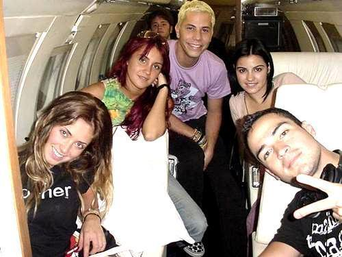 realidaderbd's tweet photo. RBD. Bastidores tour RBD, 2006 https://t.co/9LeuOrW6jP