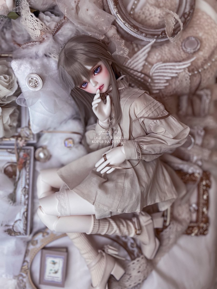 ほしいものリスト:
☑︎きれいな天使、□uvカットガラス、□マグノリアの木箱、□標本ピン、□覚悟