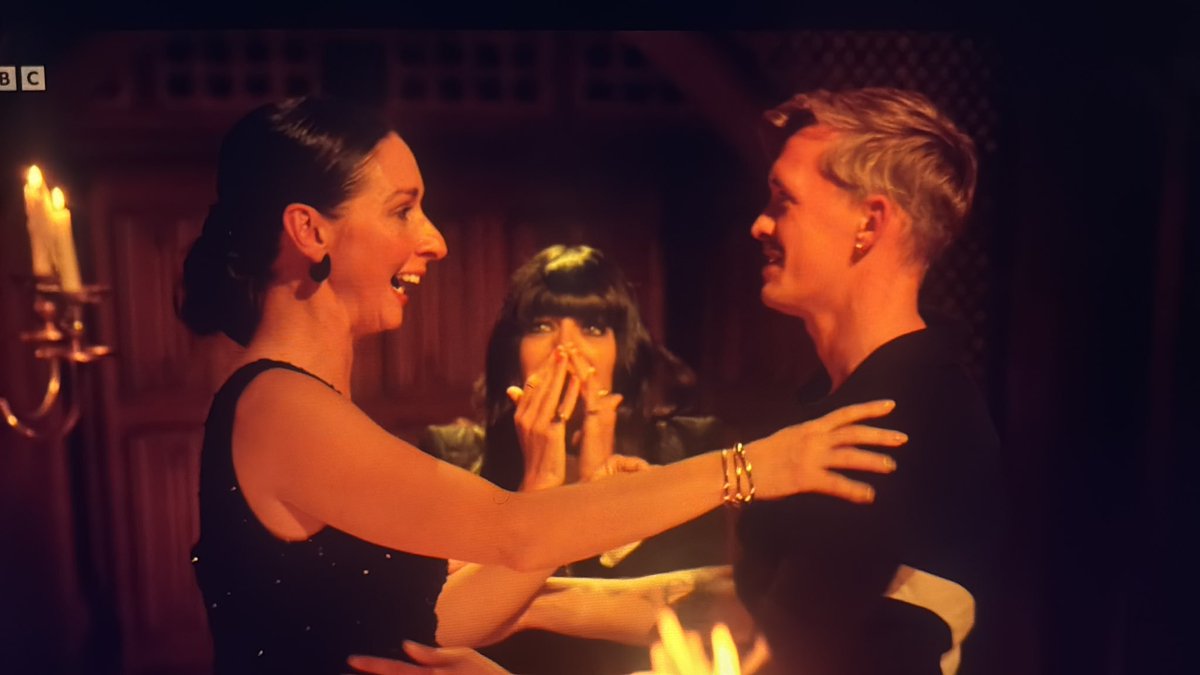 MCJPeel's tweet image. Stephen could've kept all the money for himself by writing Rachel's name

So, so many times I thought he had written her name down at that banishment table

But he chose honour and integrity over greed; bravo, most deserving winners in all four seasons #TheTraitors #TheTraitorsUK