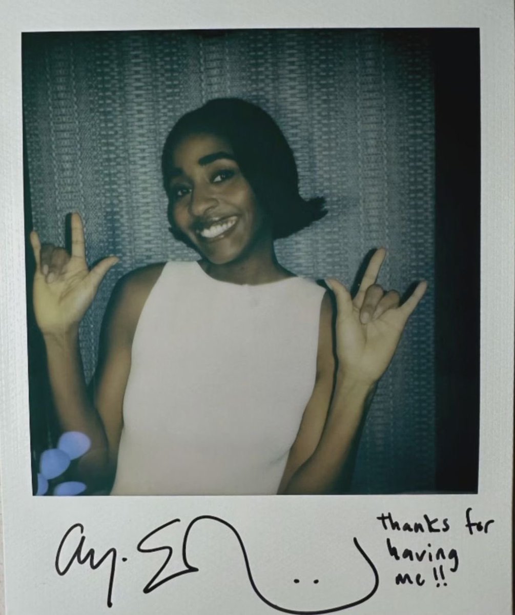 carmygf's tweet image. My polaroid princess ❤️