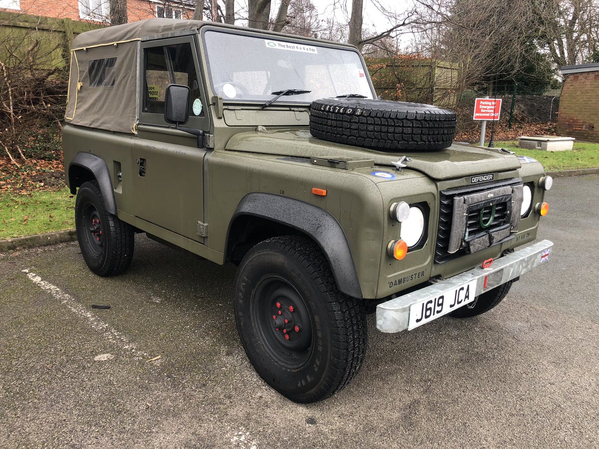 MoT day today for Thomas 10 #ClassicDefender #LandRover The old boy did did good👍🏻