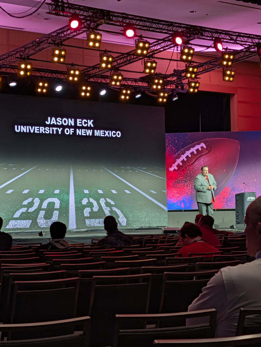 Coach Isaiah Mays tweet media