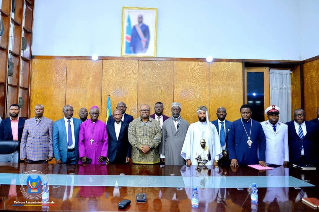 #Assemblée_nationale : Aimé Boji Sangara échange avec les confessions religieuses sur la paix et la cohésion nationale

Jeudi 22 janvier 2026

Le Président de l’Assemblée nationale, l’honorable Aimé BOJI SANGARA, a reçu en audience, ce mercredi, une délégation des confessions