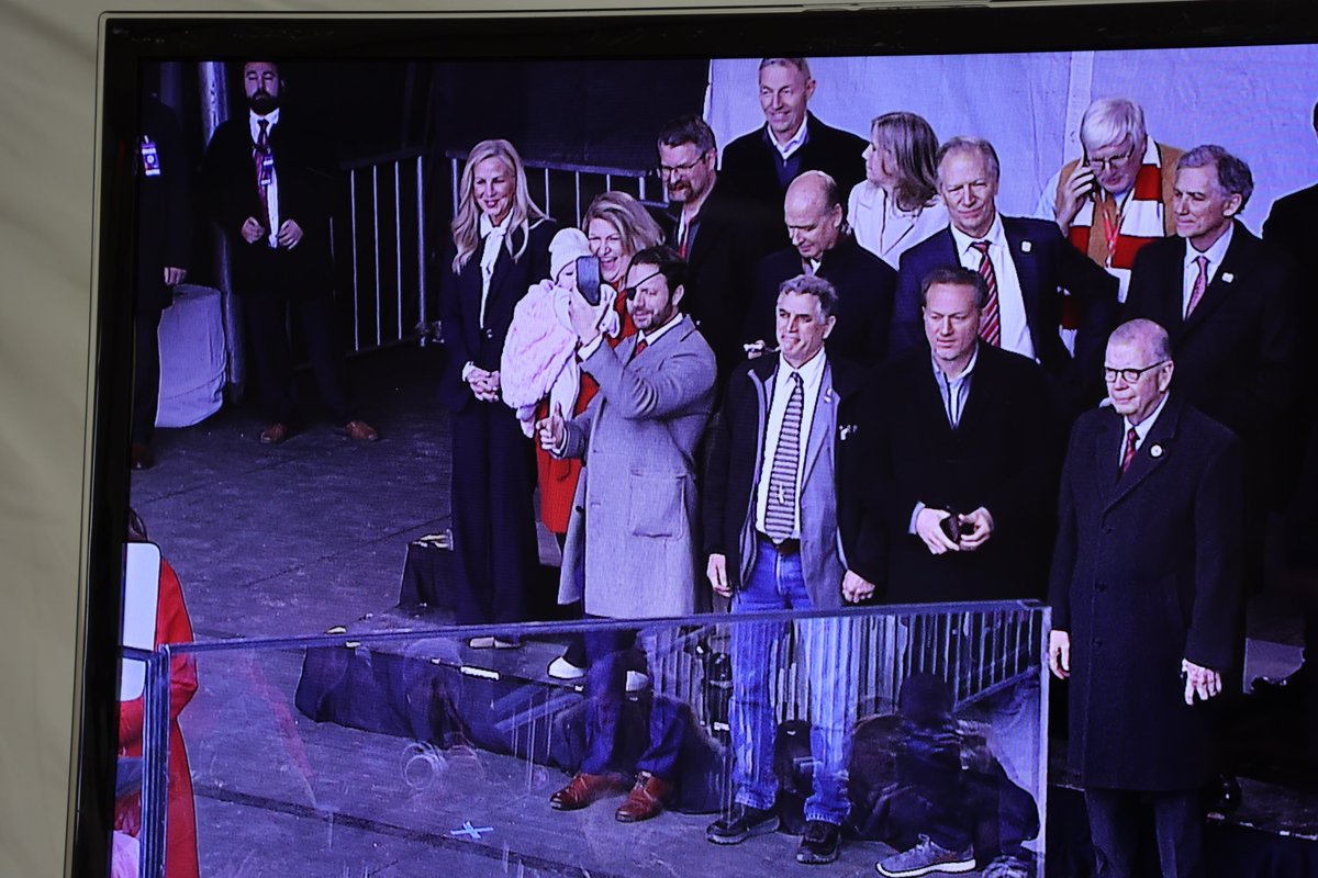 RepKatCammack's tweet image. Proud to join @SpeakerJohnson, @VP JD Vance, and my Republican colleagues, but most of all, my husband Matt and baby Auggie, at the 53rd March for Life. The pro-life movement is strong, compassionate, and focused on protecting the most vulnerable. As Co-Chair of the Pro-Life…
