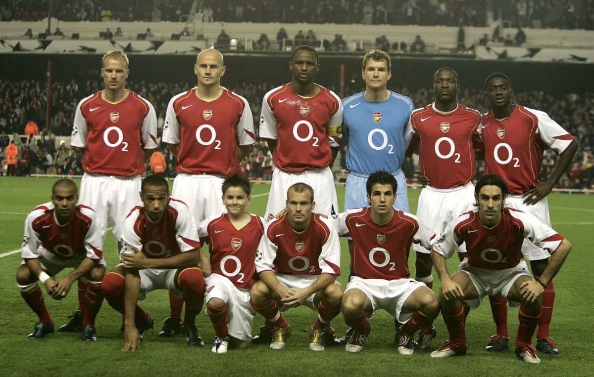 Qué jugadores recuerdas de este Arsenal 2003-2004 nómbralos <a href="/Arsenal/">Arsenal</a> <a href="/ArsenalEspanol/">Arsenal FC Español</a> <a href="/GunnerMariano/">Top Gunner 🔴⚪️🔝</a> <a href="/arseargentina/">Arsenal Argentina</a> <a href="/ArsenalN10/">Forever Arsenal</a> <a href="/ArsenalRadar/">Arsenal Radar</a> <a href="/EspacioGunner/">𝐄𝐬𝐩𝐚𝐜𝐢𝐨 𝐆𝐮𝐧𝐧𝐞𝐫 🎙️</a> <a href="/Debate_Gunner/">Debate Gunner</a> <a href="/ArmeriaGunner/">La Armería</a>