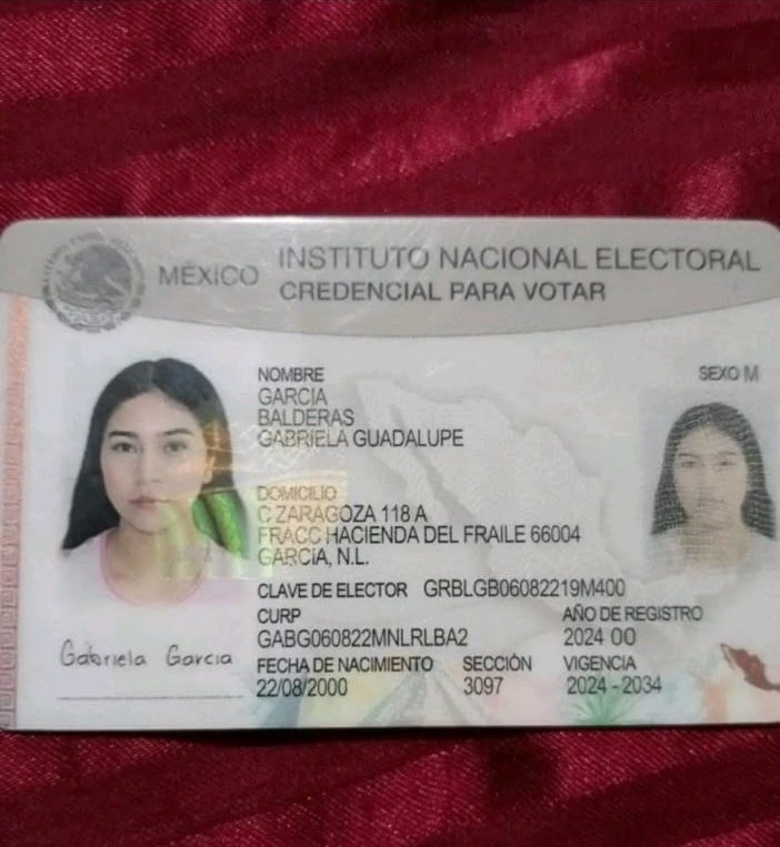 kim_monita187's tweet image. #BTS_WORLDTOUR_MEXICOCITY 

HAY QUE  DENUNCIAR A ESTA HIJA DE PERRA REVENDEDOR
 (perdón me altere) 

Estafó a una conocida y la muy pendeja, le mando toda su información (tengan cuidado con ella)