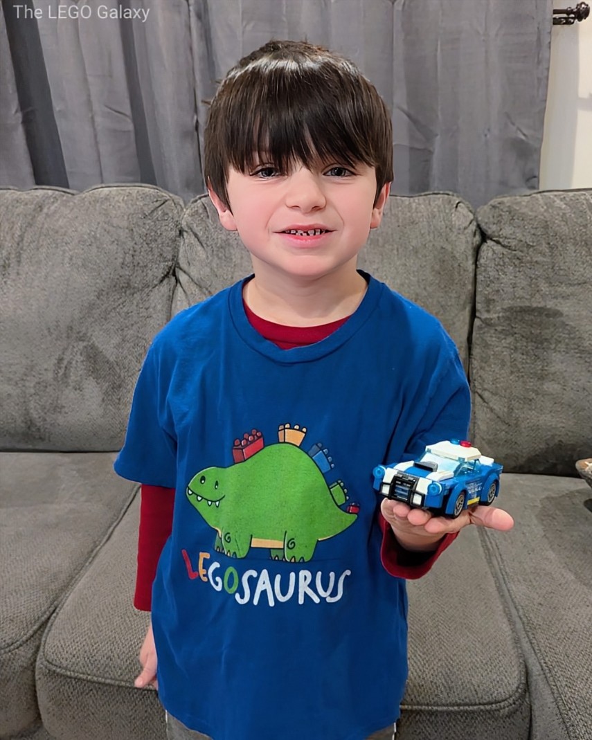 Throwback to my little guy building this fun little set and loving it. Police Car #60312. (Gotta love his shirt too!)
#LEGO #AFOL #Toys #Dinosaurs #Cars