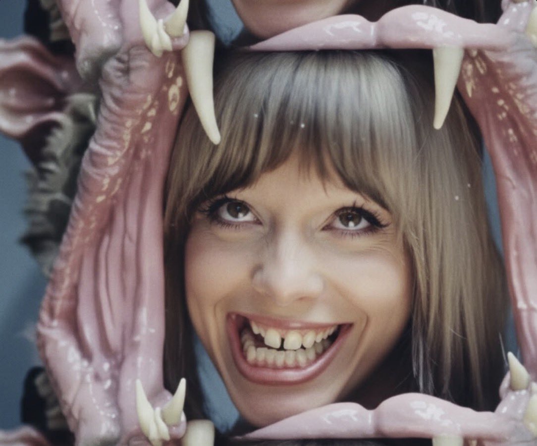 DXHXNJOY's tweet photo. Circle, the newest pop star out of Hades Tech.
MM4 : ‘HADES’
#MELANIEMARTINEZISCOMING #MM4HADES #Circle #popstar #HadesTech #melaniemartinez https://t.co/lracRPfzem