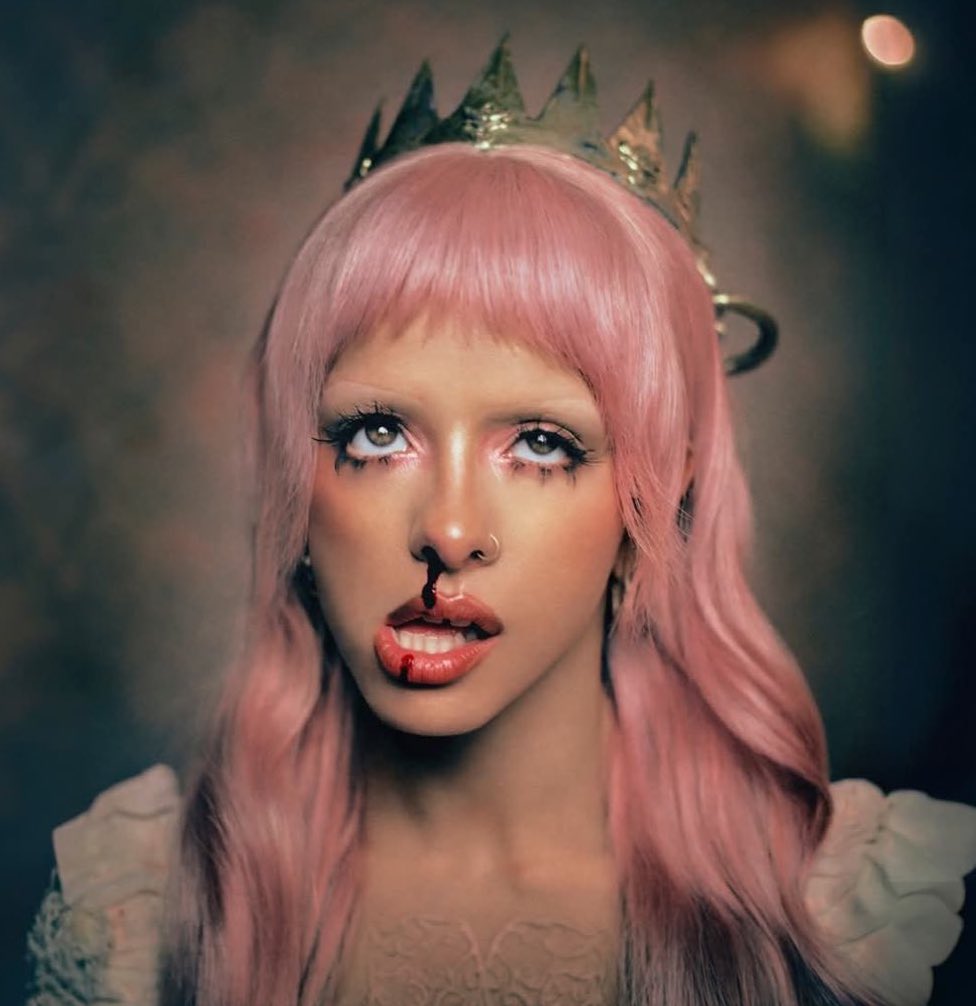 updatecharts's tweet image. O próximo álbum de Melanie Martinez provavelmente se chamará “HADES”.
