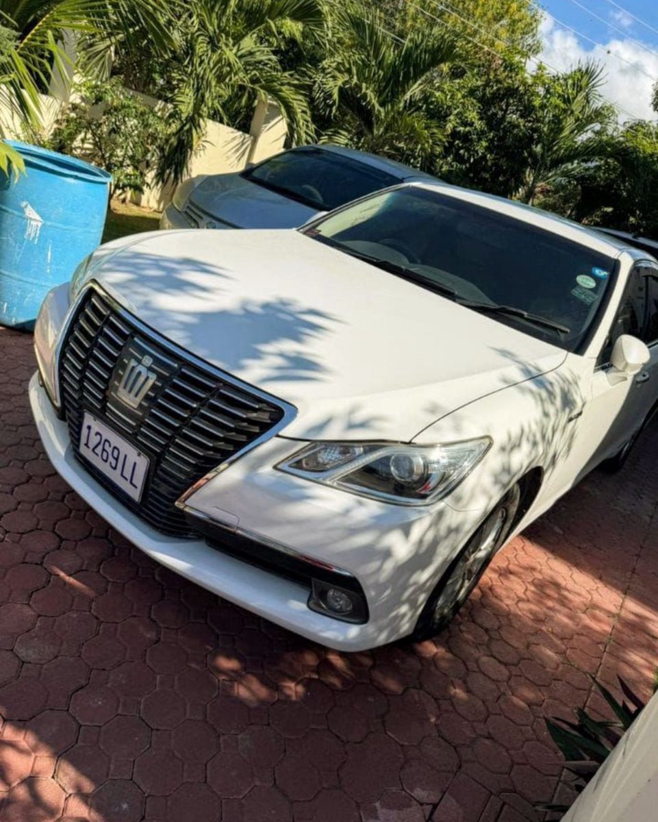 STOLEN in Hope Pastures today. Last spotted in Linstead. Tracker since disabled. Report if spotted #Friday #CarTheft #Crime