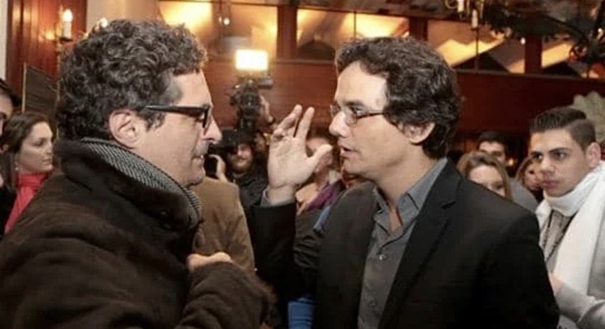 kmendoncafilho's tweet image. GRAMADO 2013, entrada do Palácio dos Festivais. Foi onde Wagner disse que queria fazer um filme comigo e eu disse que também queria fazer um filme com ele. Ele tinha visto O SOM AO REDOR, lançado no início daquele ano.