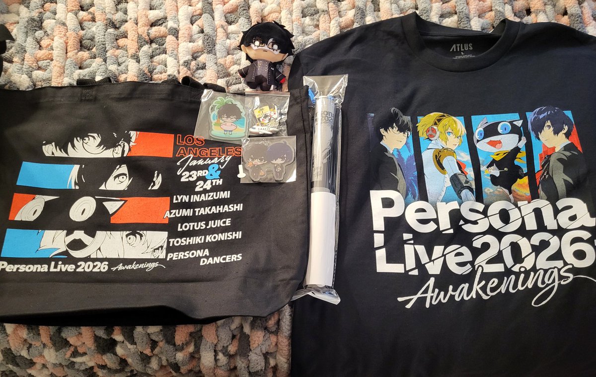ca3space's tweet image. Picked up my merch for Persona Live... it's really happening soon aaaa