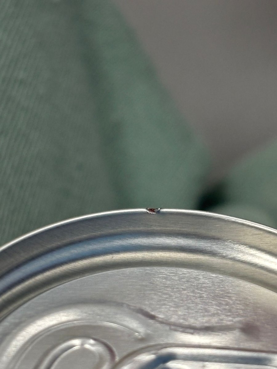 havenAgiggle's tweet photo. Serious error @CocaCola_GB don’t think this can should have made it out of the factor luckily it cut my finger before I put it to my mouth!!  @CocaCola https://t.co/jMyNba3t0F