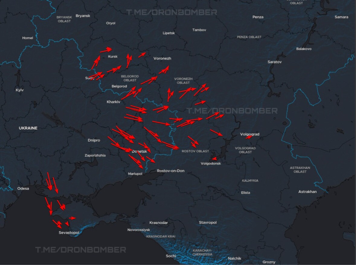 🇺🇦00:20 | 24/01

Approximate flight routes of our UAVs:

🔴 Red arrow – directions of movement of strike UAVs;

According to Russian sources, around 60 drones were reported; however, these estimates, along with the routes, are extremely approximate.

#DroneBomberMaps #UAVStrikes