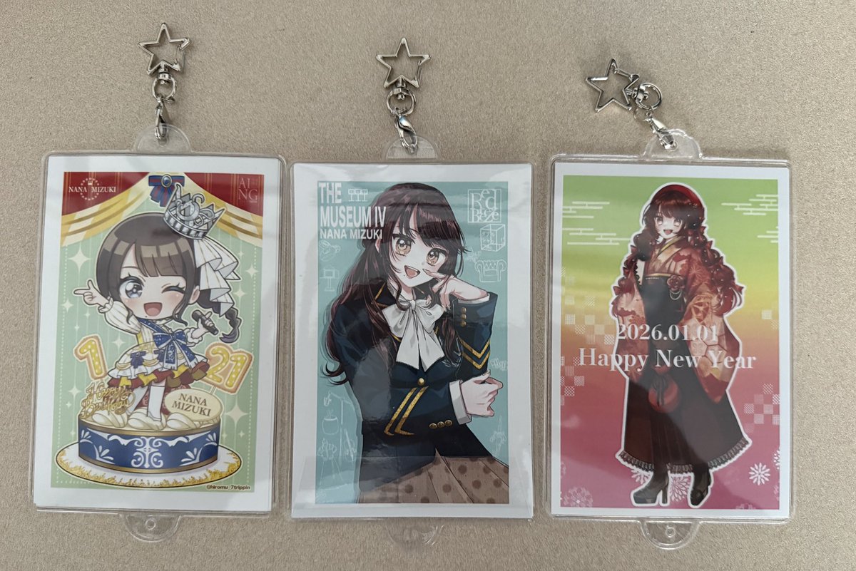 RT @ApriKiss: 昨日アニメイトで買ったポストカードカバーとブロマイド