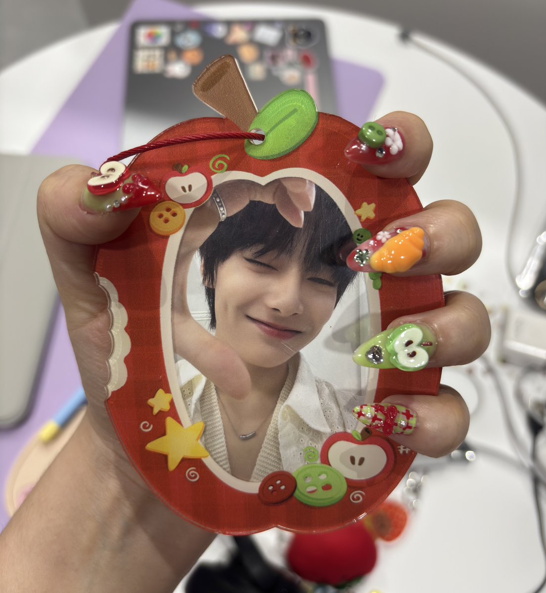 nerdymin_'s tweet image. 🍎 apple yeni core