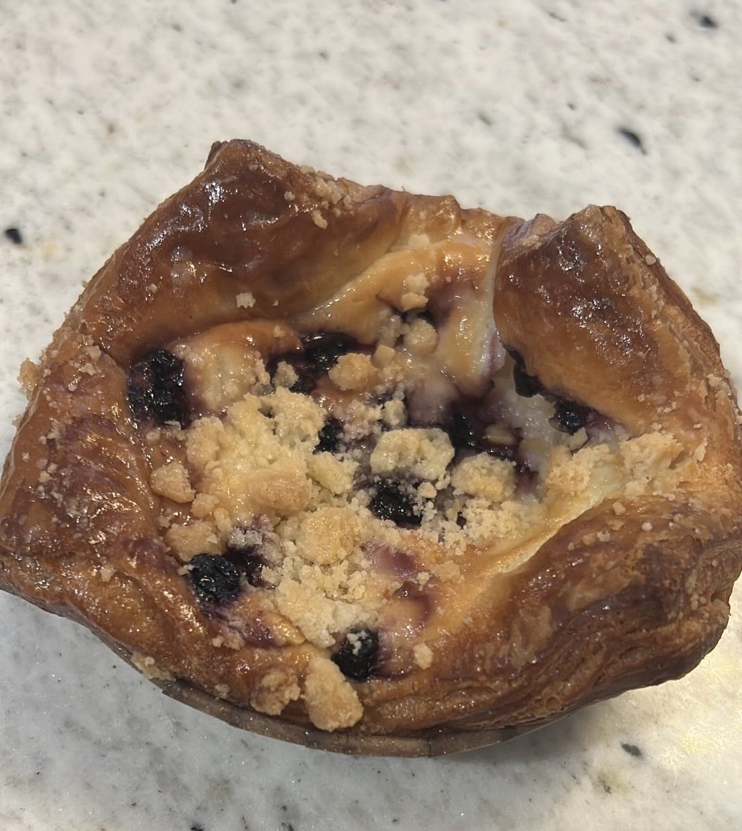 KammyTaughtYou's tweet image. She is exactly who she think she is. Pro tip: air fry her for 2 min!