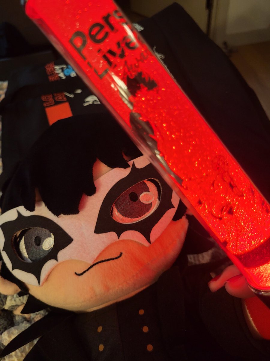 ca3space's tweet image. i got so scared that the lightstick was broken, but it turns out the batteries were just loose, so make sure to adjust them if yours isn't starting even after following the instructions