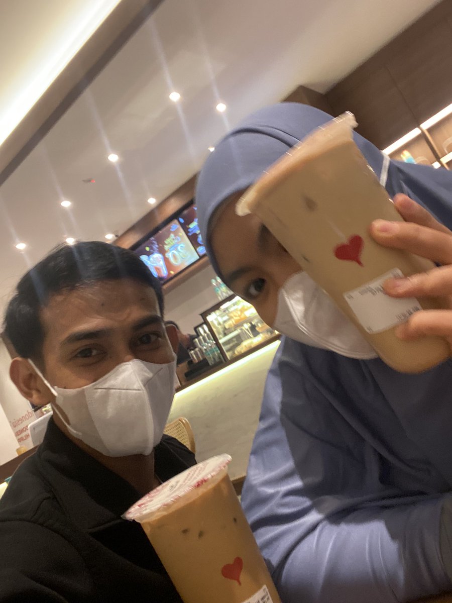 suhanto_'s tweet photo. Macam malu malu kucing https://t.co/YWxxOQ55xW