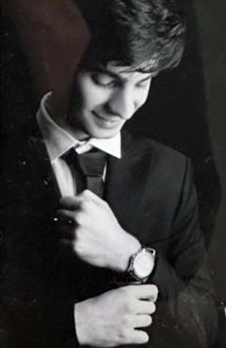 HeKasrehCrisis's tweet image. پیام:

«جاویدنام ارشان قاسمی، ۱۹ ساله، شهروند کانادا، کشته شده در هفت‌تیر تهران با شلیک به گردن»

#ارشان_قاسمی