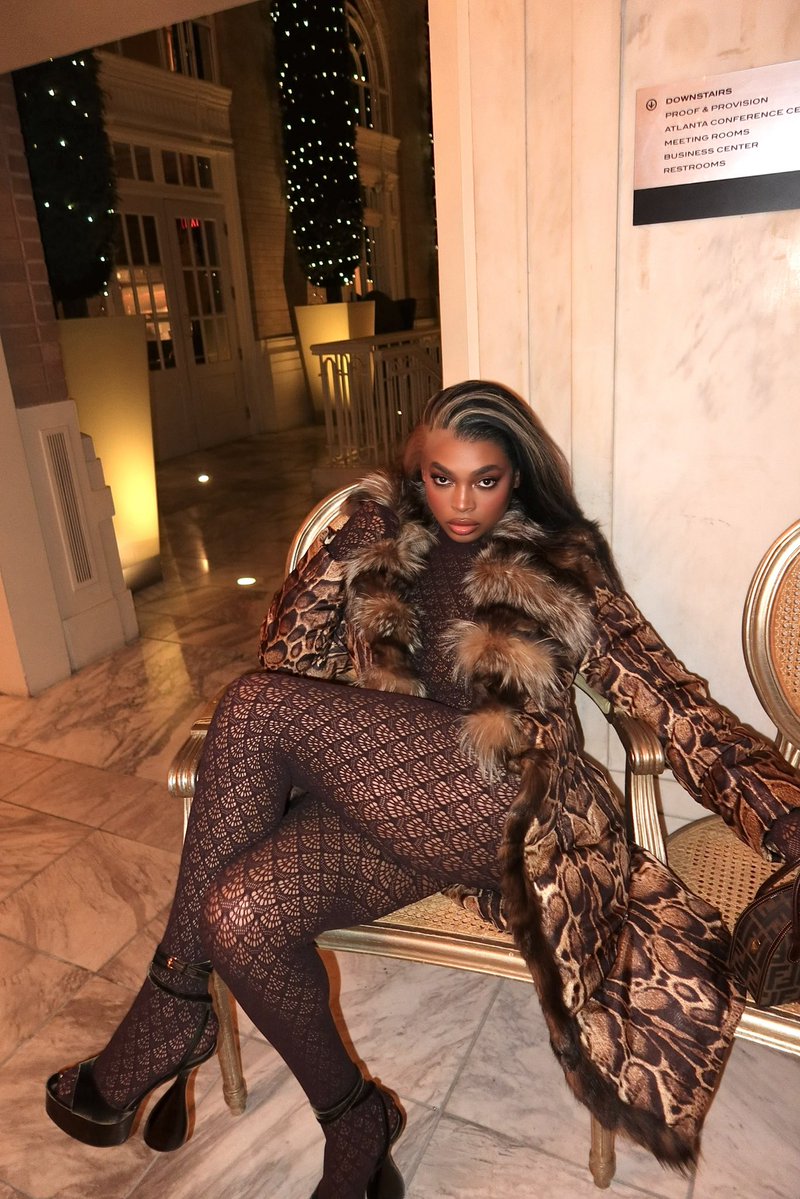 imalonzobitch's tweet image. These ugly bitches is really boosting my ego