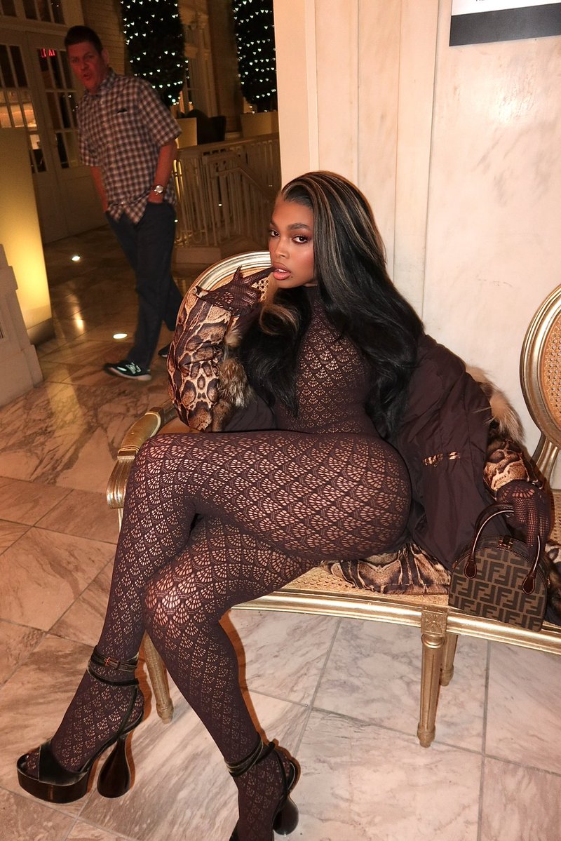 imalonzobitch's tweet image. These ugly bitches is really boosting my ego