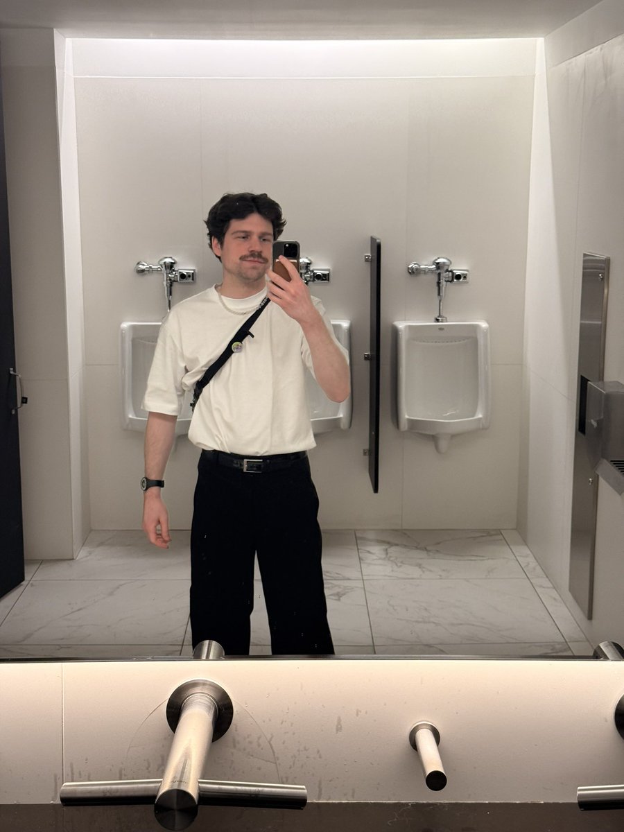 a lotta bit Alexis tweet media