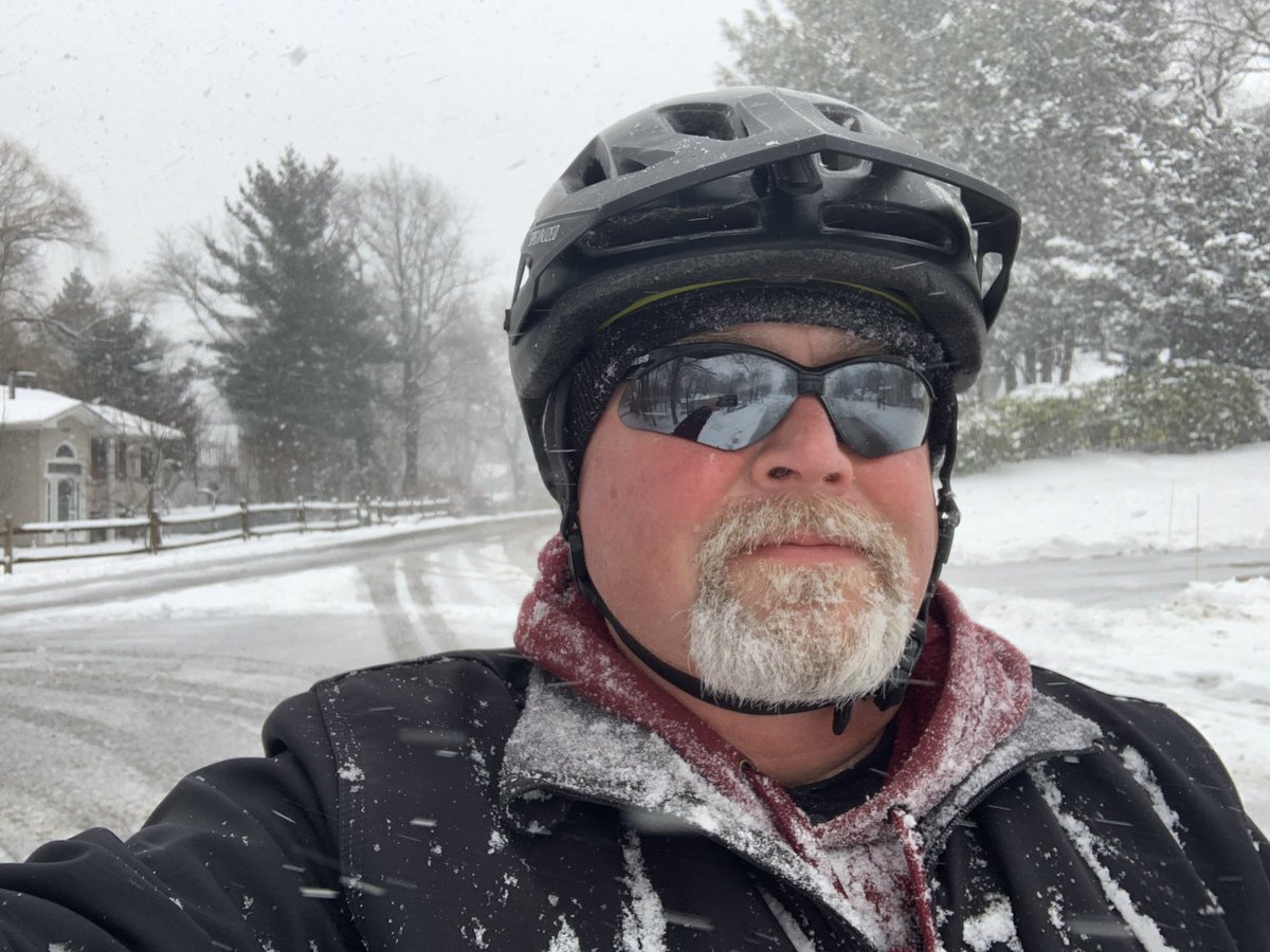 BadDogsPa's tweet photo. Winter streets ride https://t.co/lZuBs5LaNt