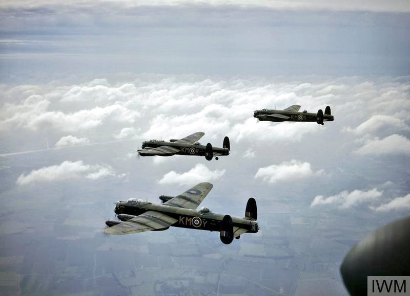FlMichele69's tweet photo. Bomber #AvroLancaster
📷 #WW2 @I_W_M
@RoyalAirForce 🇬🇧 https://t.co/8qQIVajIyx