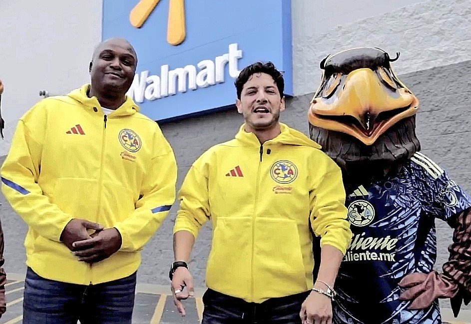 Jonatan_Pena's tweet image. Aquivaldo Mosquera y Ángel Reyna ya son 'amigos'

En compromisos comerciales con América

Inolvidable cuando Ángel llamó al colombiano "capitán de chocolate" y la "defensa de agua"