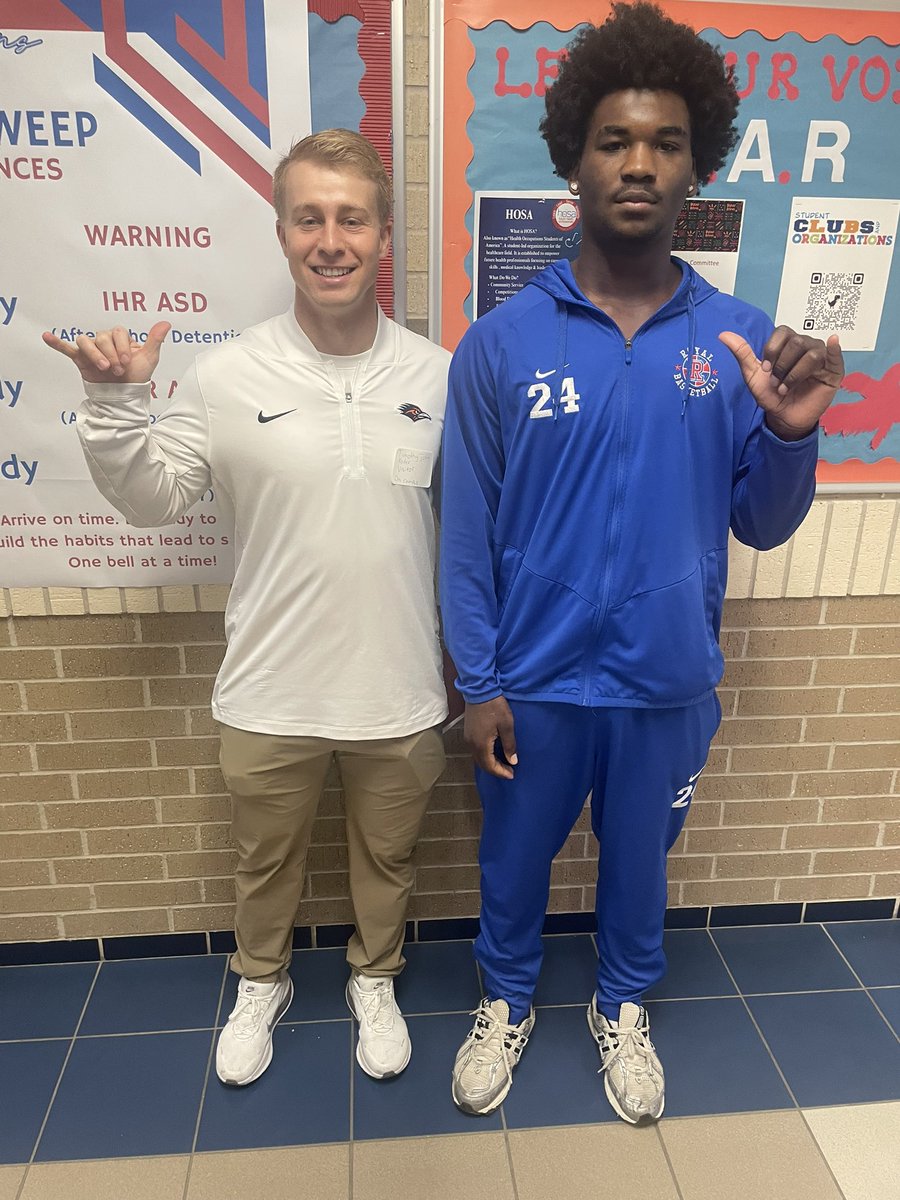 Julius Gilmore tweet media