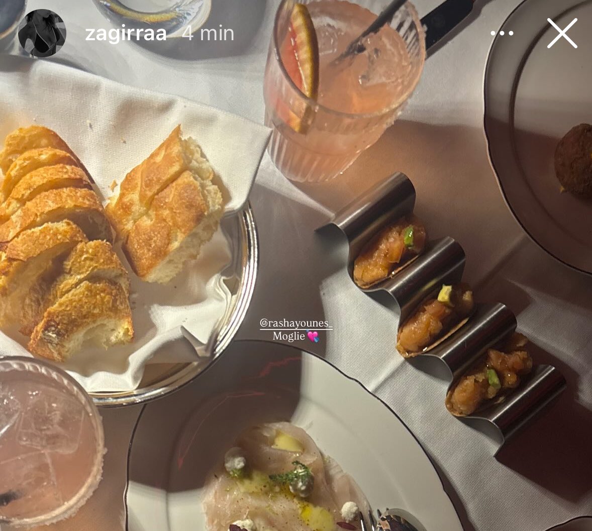 rossycute393783's tweet image. Le bellissime fuori a cena
I bellissimi fuori a farsi una birretta
🏡 
#rashmer #mamer #kendicrash #amanters