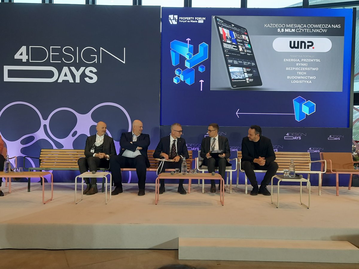 anna_knapik1's tweet image. Drugiego dnia 10 edycji 4 #DesignDays  znowu mnóstwo ciekawych dyskusji, a najciekawsza i ważna to "Śląsk. Pomysl na Metropolie" z racji zamieszkiwania w regionie 😀😃🙂 😘😘😘