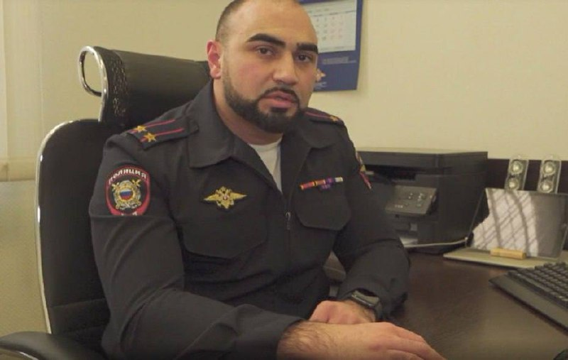 Замначальника Петроградского УМВД Васиф Исмаилов уволен из органов из-за помощи для «братьев» из азербайджанской ОПГ-диаспоры
Исмаилова уволили за проступок, порочащий честь и достоинство сотрудника правоохранительных органов. Оборотень в погонах Васиф привлёк внимание