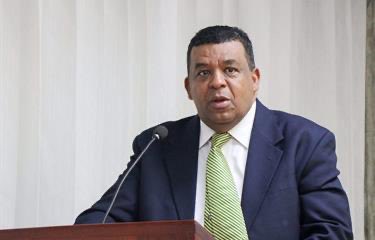 Magistral y con su inigualable estilo de enseñar, nuestro querido Juan Ml. Guerrero da cátedra, con su multitudinaria y sentida despedida, sobre cómo debemos vivir nuestras vidas, por más cortas que sean <a href="/mfermincabral/">Manuel Fermín Cabral</a> <a href="/Orodriguez1965/">Olivo Rodriguez Huertas</a> <a href="/EdJorgePrats/">Eduardo Jorge Prats</a> <a href="/cristobalmayo68/">Cristóbal Rodríguez</a> <a href="/fdespinal/">Flavio Darío Espinal</a>