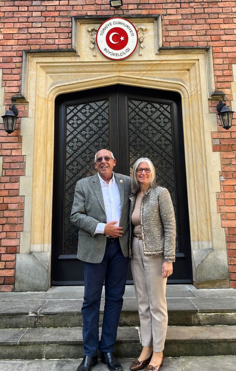 Türkiye in Colombia tweet media