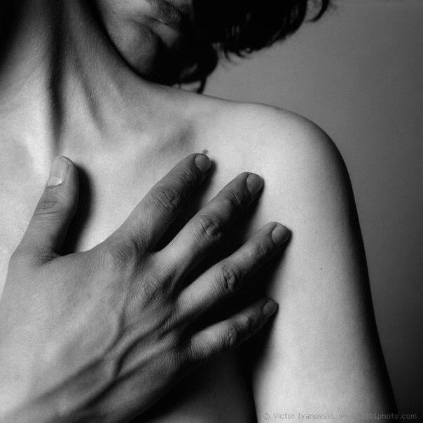 Pienso que la intimidad va más allá de lo físico el se•xo puede ser increíble pero lo que llena es la conexión  complicidad y  confianza Prefieren lo rápido y lo pasajero
Ninguna relación real está libre de retos
Tu tiempo abrazos y energía valen  
Entrégate donde  seas valorado