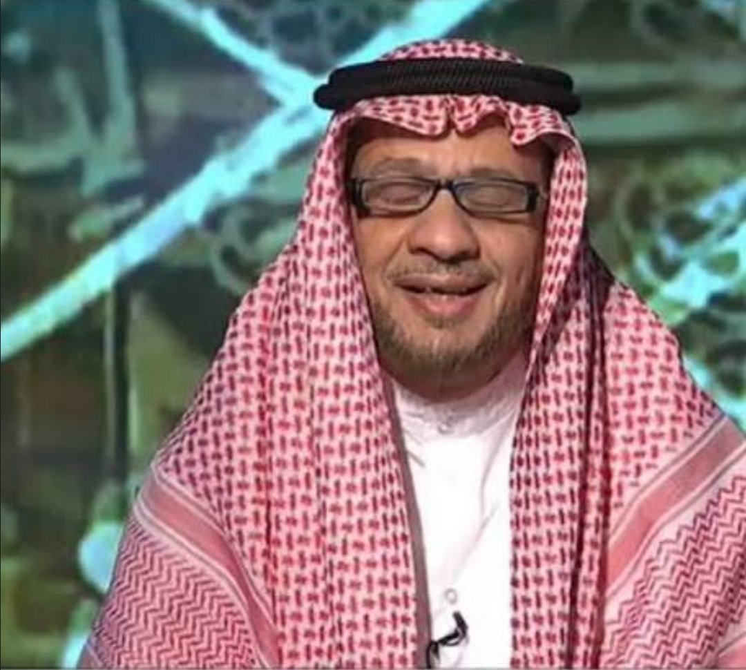 Alamrei135's tweet photo. انتقل إلى رحمة الله تعالى، صديق العلماء، ومرافقهم لما يقارب ٤٠ سنة، لا تكاد تجد بيتاً في المملكة إلا وتسمع فيه ذلك الصوت الهادئ يطرح الأسئلة بكل أدب، وبفصاحة عالية، إنه الشيخ #عبدالكريم_المقرن رحمه الله وغفر له وأسكنه فسيح جناته. https://t.co/3clwlDaH6L
