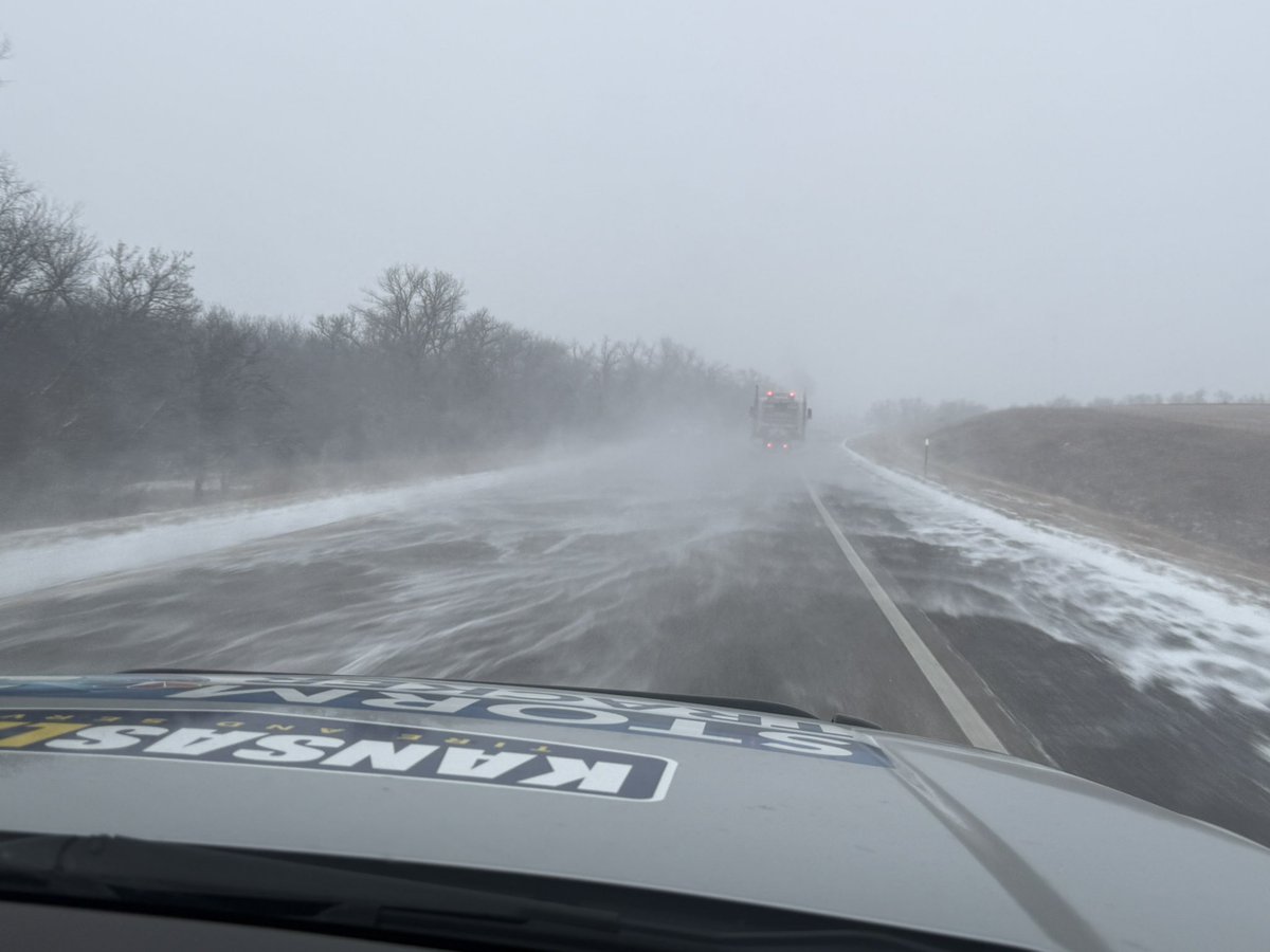 Meteorologist Lucy Doll tweet media