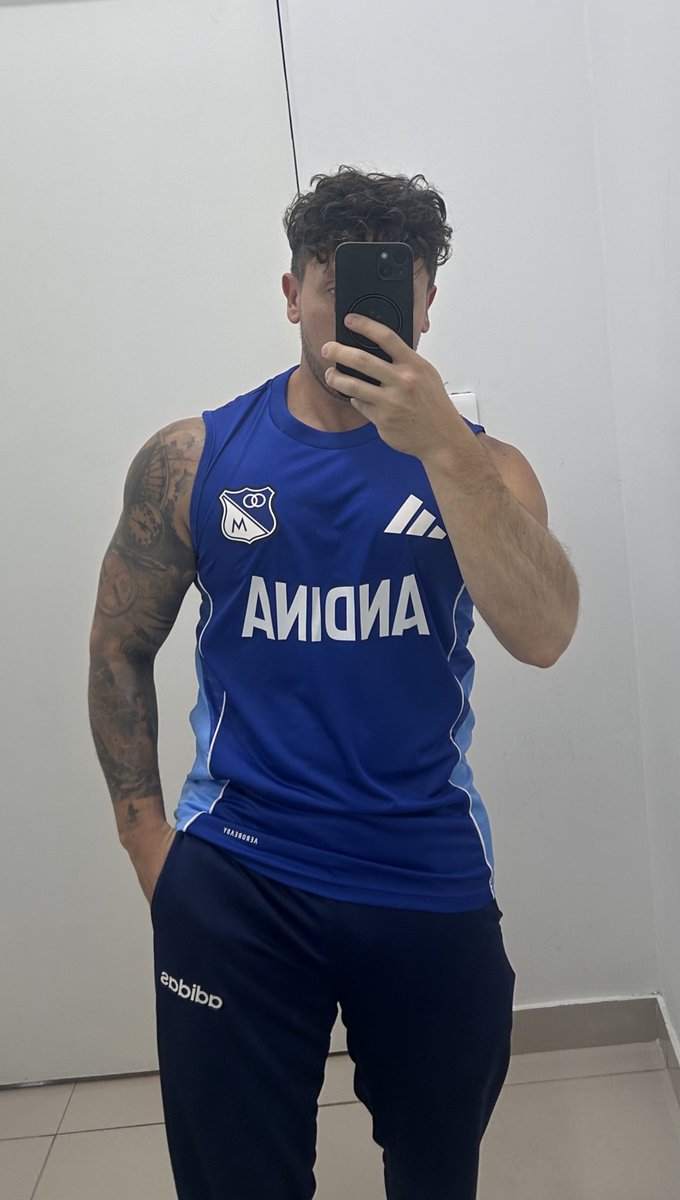 Alvaro tweet media
