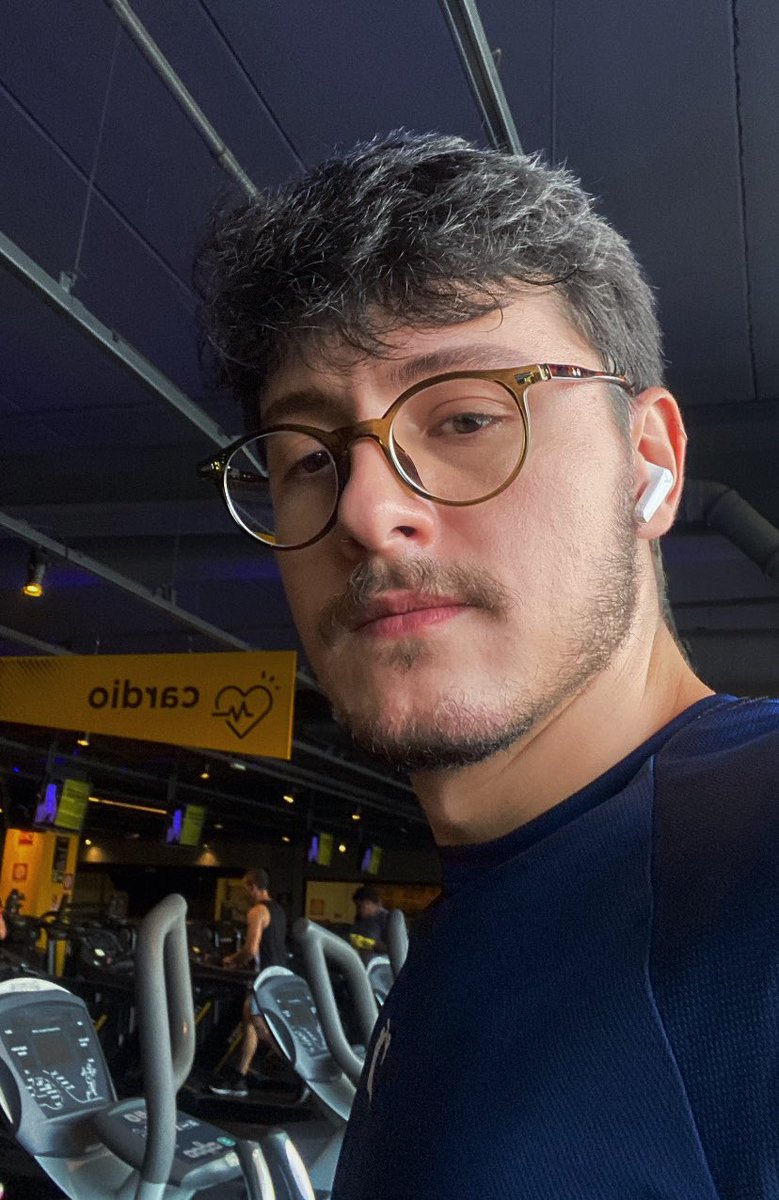 gabsparanhos's tweet image. Atualizando a fotinha né