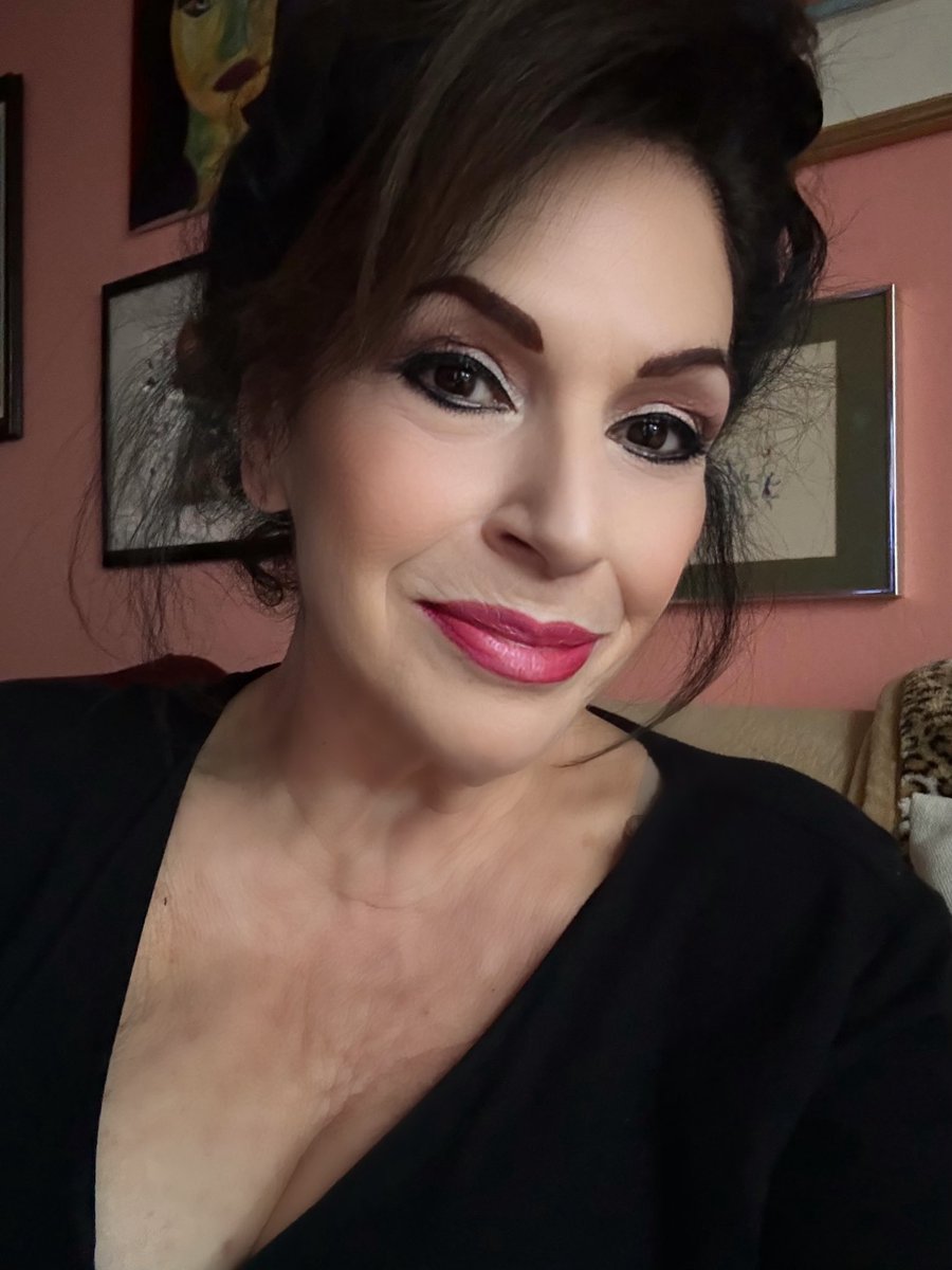 MrsJones_DDD_LV tweet media