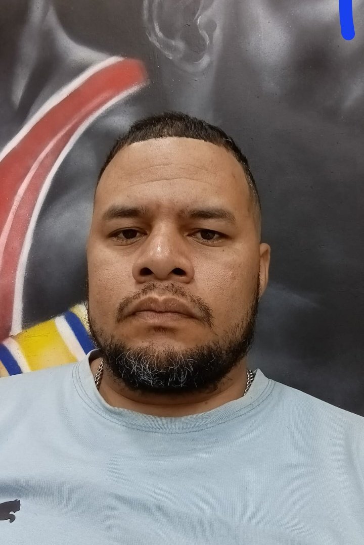 TAMARA_SUJU's tweet image. #Venezuela: me llega la información sobre la detencion el pasado 21 de Enero de 3 funcionarios del CICPC luego de haber retornado a Venezuela. Ellos son:

GÓMEZ BRITO JESÚS LEONARDO 

MARTÍNEZ YÁNEZ HÉCTOR MANRIQUE 

FIGUEREDO SANDOVAL DAVID

Se desconoce su paradero