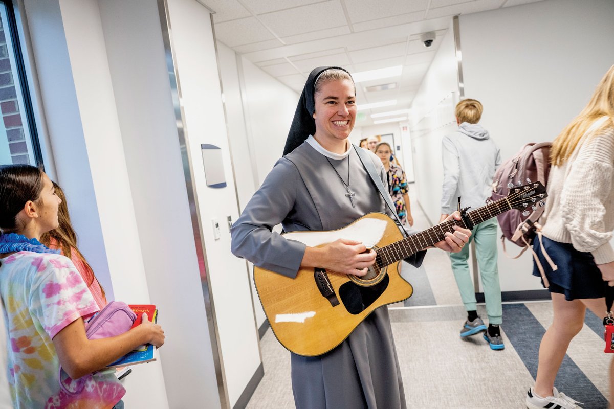 OhioState's tweet image. From Big Ten titles as an @OhioStateWBB captain to a life of service, Sister M. Xavier Schulze’s journey began at Ohio State. Today, she brings that same discipline and joy to her work as a teacher and campus minister. 🏀🫶 go.osu.edu/DC8B