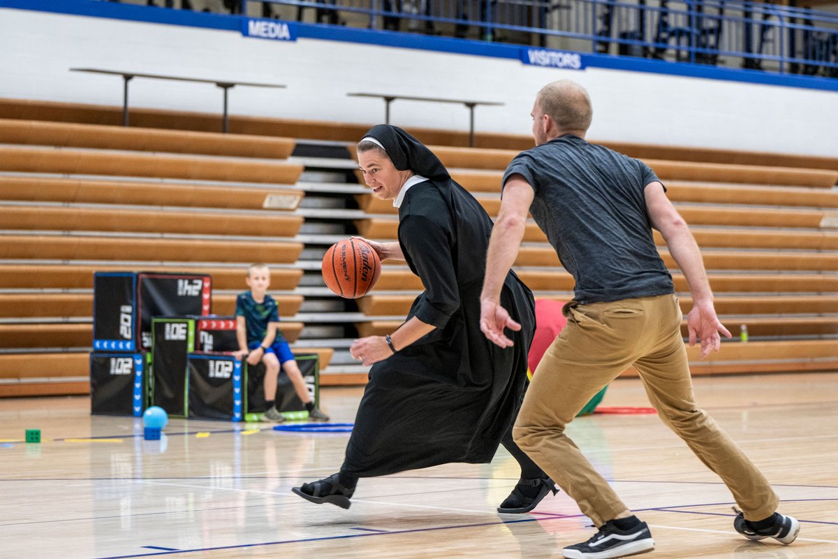 OhioState's tweet image. From Big Ten titles as an @OhioStateWBB captain to a life of service, Sister M. Xavier Schulze’s journey began at Ohio State. Today, she brings that same discipline and joy to her work as a teacher and campus minister. 🏀🫶 go.osu.edu/DC8B