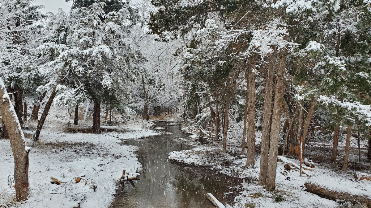 Pretty snow. Bad roads.
Closures may happen—don’t test them.

Stay cozy and plan ahead instead:
📘 Order or download the Oklahoma Travel Guide
👉 travelok.la/TravelGuide