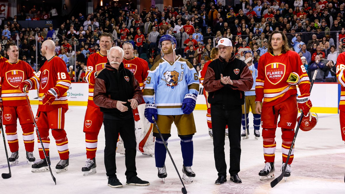 AlumniFlames's tweet image. What a night at the @cgysaddledome!

Thank you to everyone who came out to watch the Shoresy Classic! We had an absolute blast taking on the Sudbury Blueberry Bulldogs!