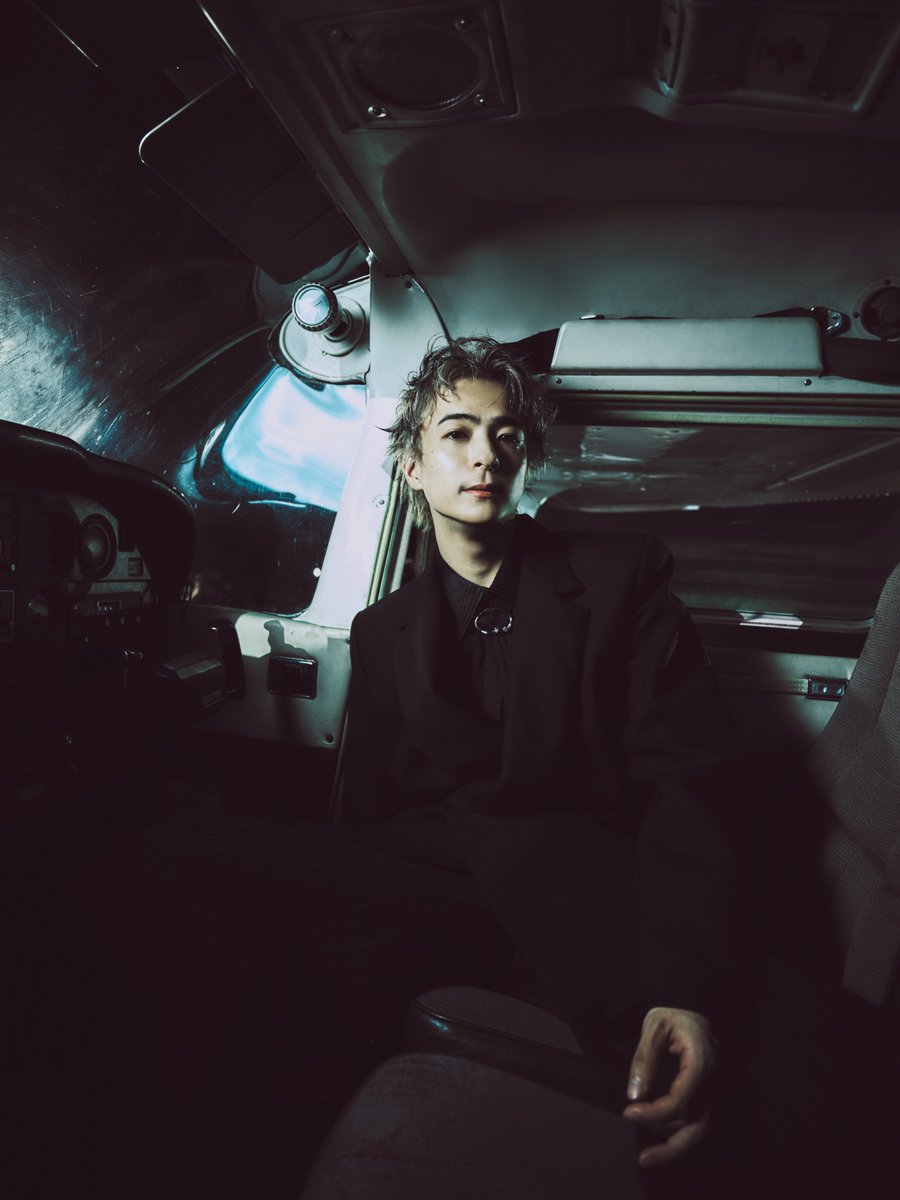 002 未使用☆和田颯 Da-iCE Ivory Melton Coat how