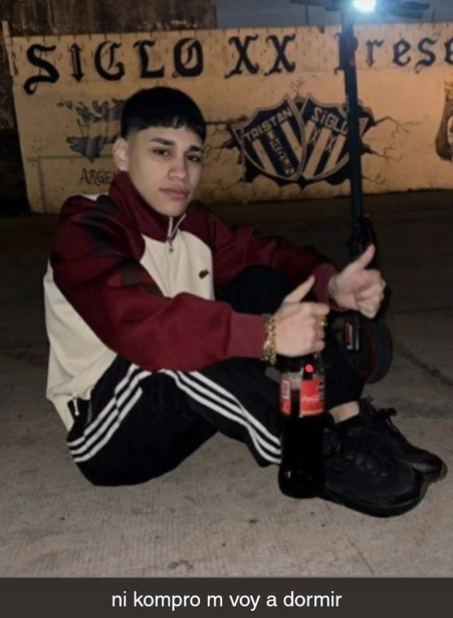 bleachtay's tweet image. nunca me dijeron 100 razones para amarme pero si me dijeron muchas veces que deje de llorar por todo porque soy insoportable